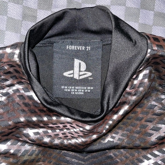 PLAYSTATION x Forever 21 Athletic Set - Picture 16 of 16